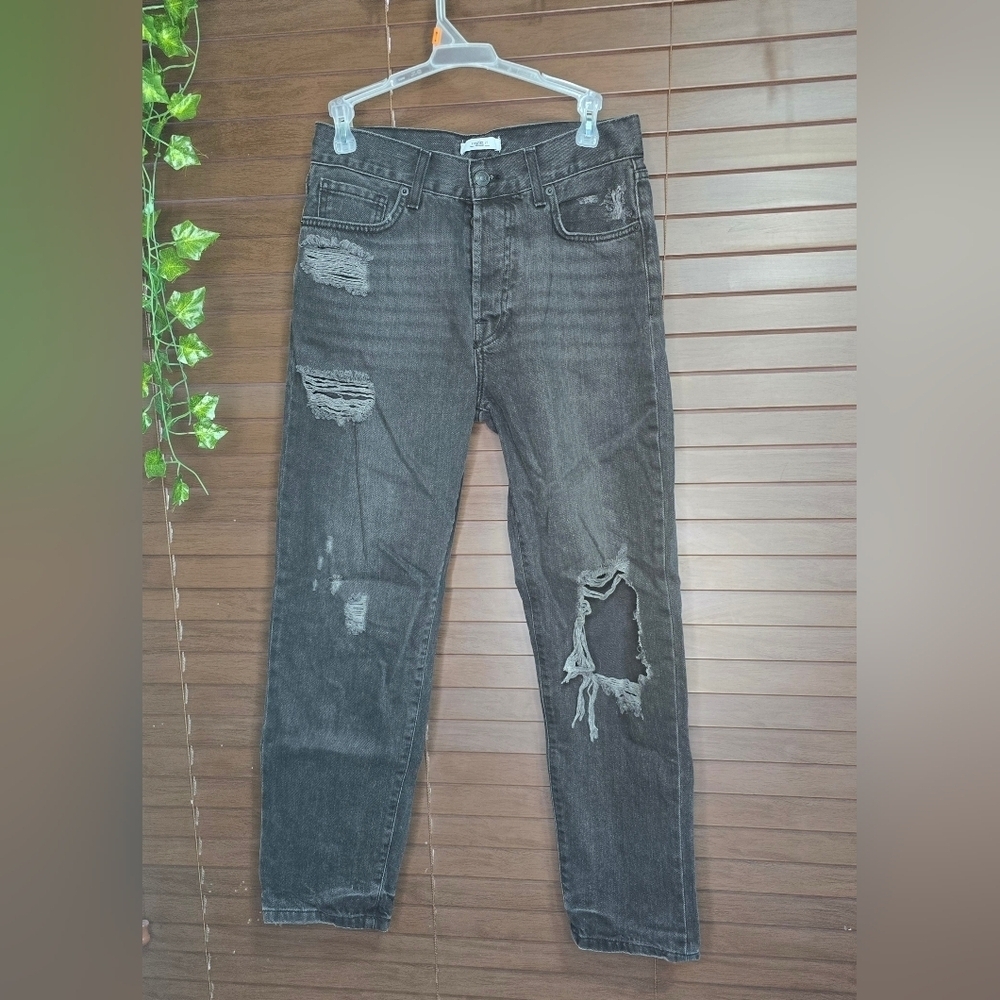 Forever 21 Destroyed Buttonfly Straight Leg High rise Black Jeans Womens Size 27